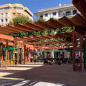 Plaza María Hervás en el Centro Histórico de Dénia, Comunidad Valenciana / DVCH DeVillarCHacon - Fotografía exterior