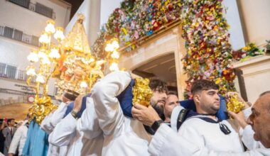 Procesión en honor a la Mare de Déu del Sofratge.