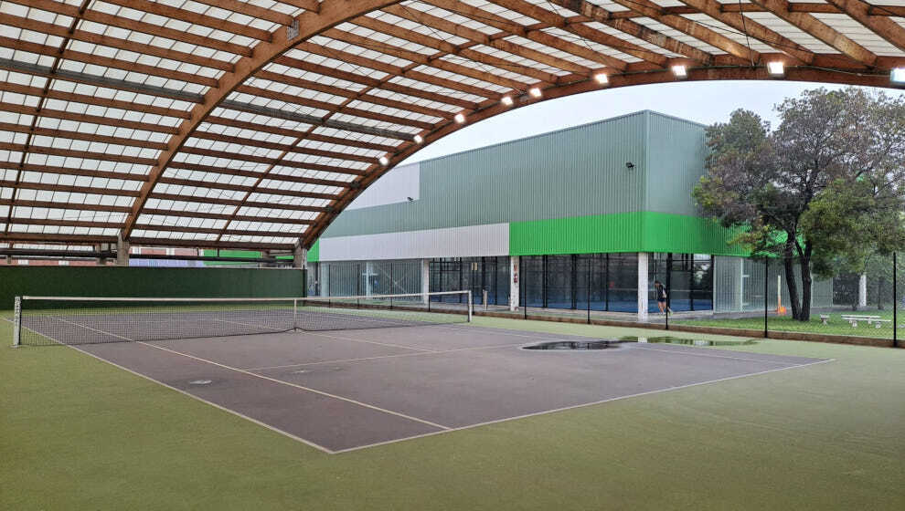 Usuarios del Complejo Ruth Beitia denuncian falta de control administrativo, incumplimiento de normativa deportiva y uso irregular de las pistas