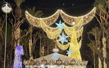 La iluminación extraordinaria anuncia la Navidad en San Roque