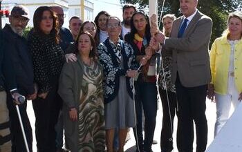 Celebración del Día Andaluz del Pueblo Gitano con la lectura de un manifiesto y un izado de bandera