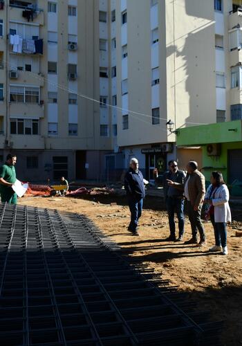 Obras de rehabilitación en la plaza de Miraflores