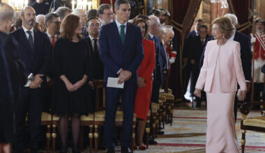 Pedro Sánchez asiste a la imposición del Toisón de Oro a la reina Sofía, Felipe González, Miguel Herrero y Rodríguez de Miñón y Miquel Roca