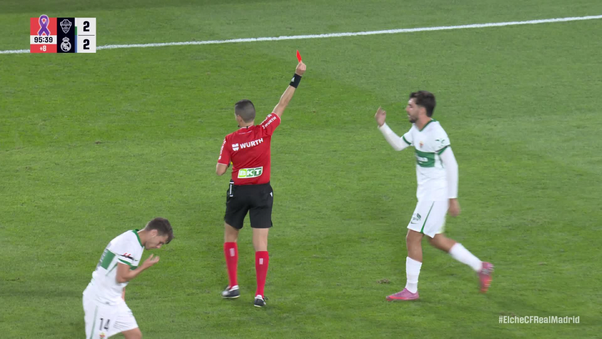 El Elche retrata la flaqueza del líder