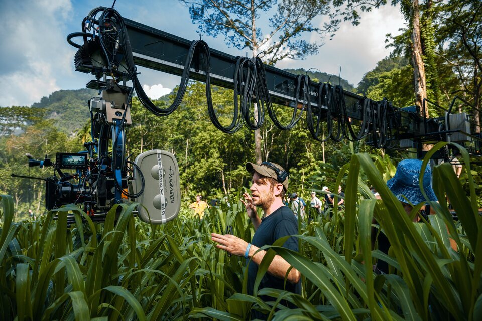 Gareth Edwards en el rodaje de 'Jurassic World: El renacer'