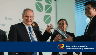 Hereu participa en la colocación de la primera piedra de la gigafactoría de Stellantis en Figueruelas