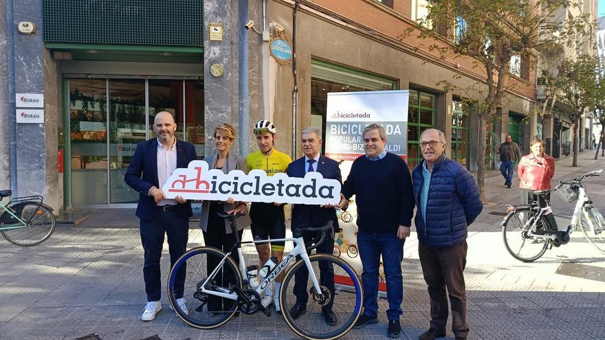 Bilbao pedalea por una buena causa con la VIII Bicicletada Rural Kutxa a favor de la DYA Bizkaia