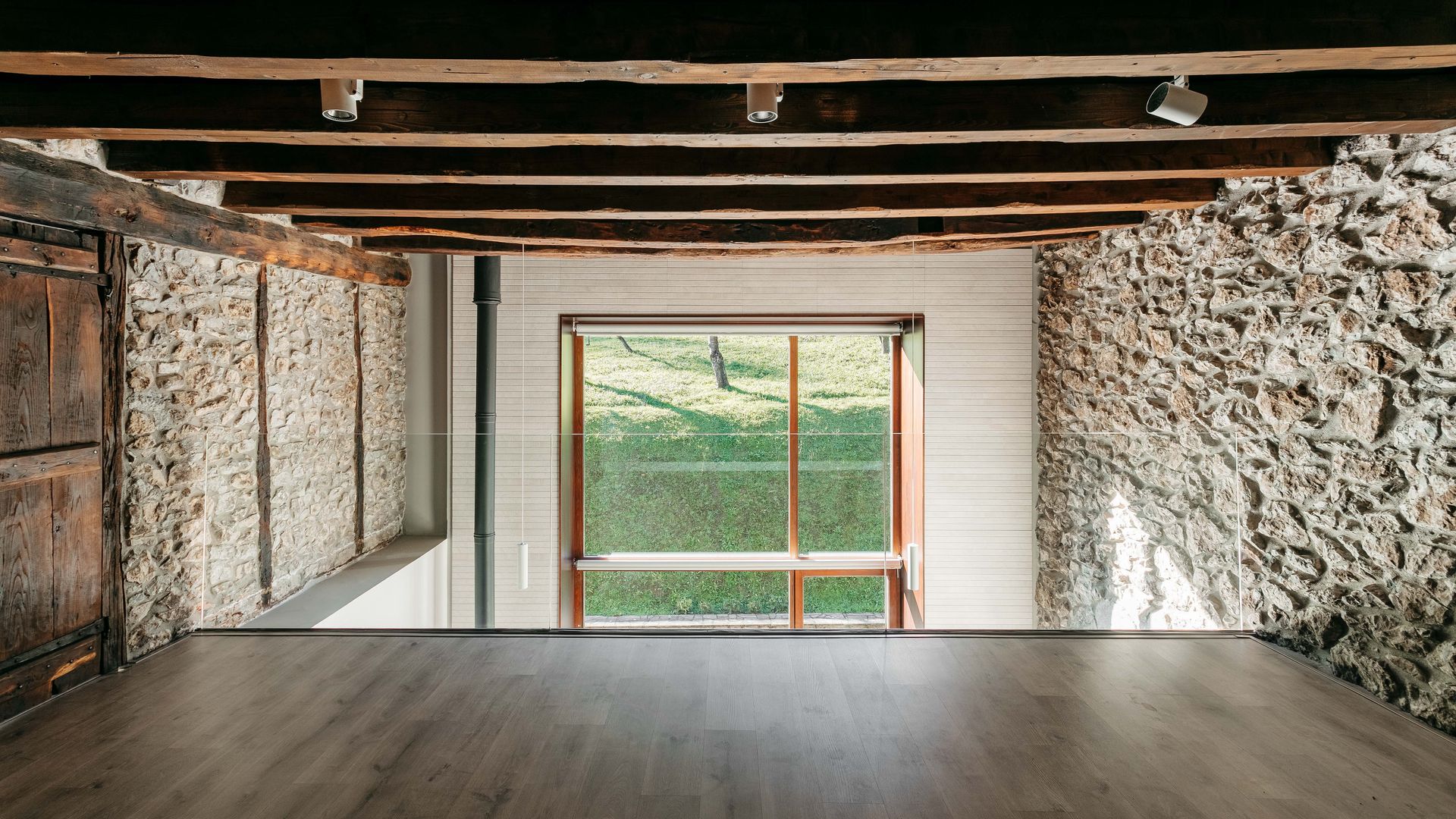 Ventanal desde el altillo