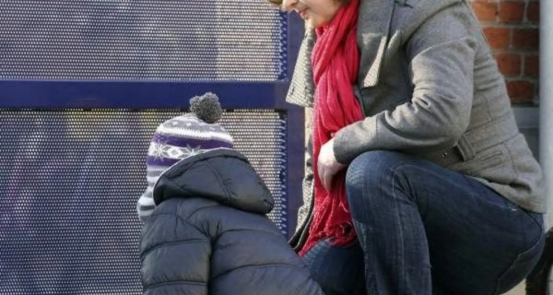 Una niña de 5 años deberá conservar el apellido del padre que violó a su madre en Reino Unido