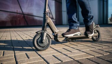 Un joven de 18 años muere en Toledo tras ser arrollado en su patinete eléctrico por un turismo | Sociedad