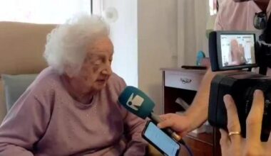 Rosa Ribas celebra sus 100 años rodeada de sus familiares en Sant Antoni