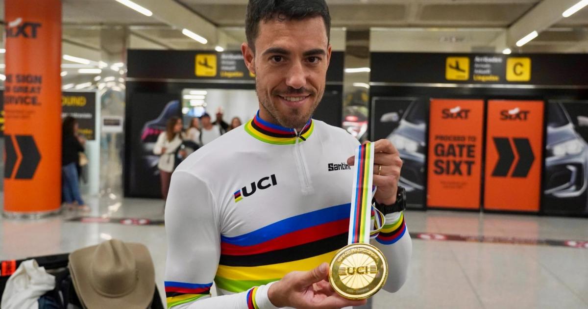 El oro Albert Torres ya está en casa