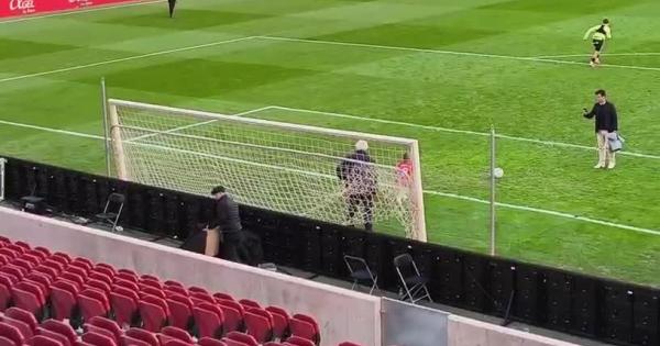 Las entrañables imágenes del hijo de Rafa Nadal y su abuelo en el césped de Son Moix