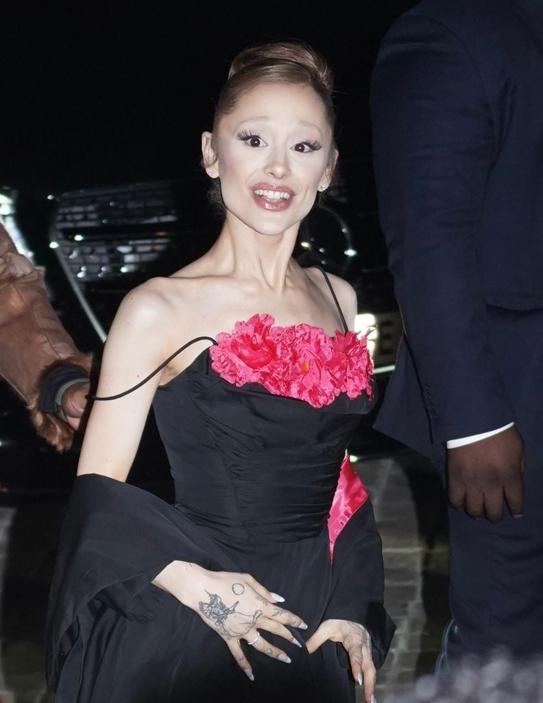 Ariana Grande en París para la premiere de ‘Wicked: For Good’. 