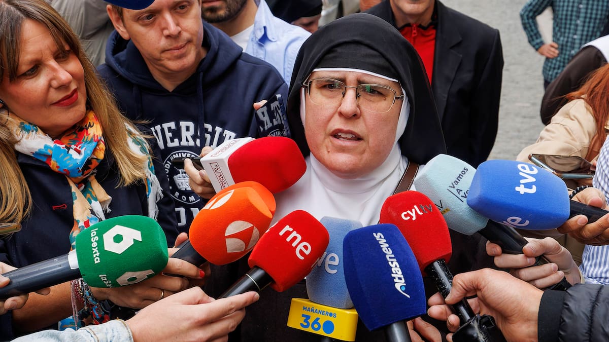 La Guardia Civil detiene a la exabadesa de Belorado (Burgos) tras registrar el convento | Sociedad