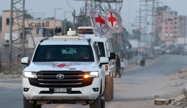 El Ejército israelí recibió el cuerpo de otro rehén retenido por Hamas en Gaza tras la mediación de la Cruz Roja