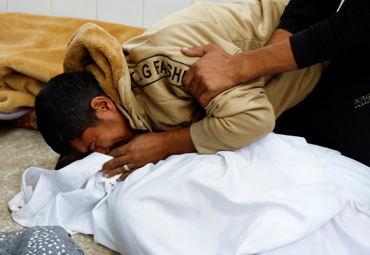 Israel mata a 21 personas en Gaza en un día y acusa a Hamás de violar la tregua de manera “flagrante” | Internacional