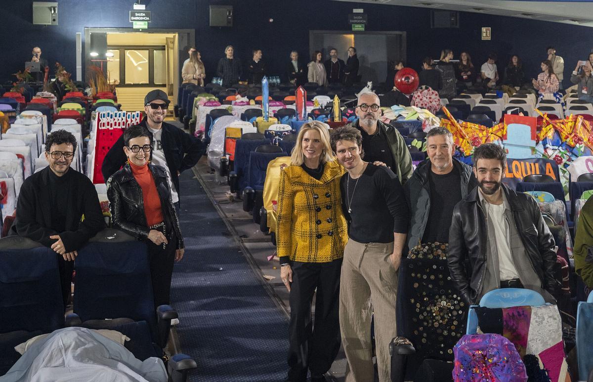 Barcelona 20.11.2025. Cultura. Ilustres nombres de la cultura catalana, en la platea del cine Comedia, futuro museo Carmen Thyssen Barcelona. Fotografía de Jordi Cotrina