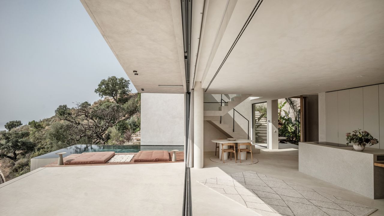 El brutalismo mediterráneo de Archidom, el estudio que empezó en un almacén en Marbella y ahora diseña viviendas en China