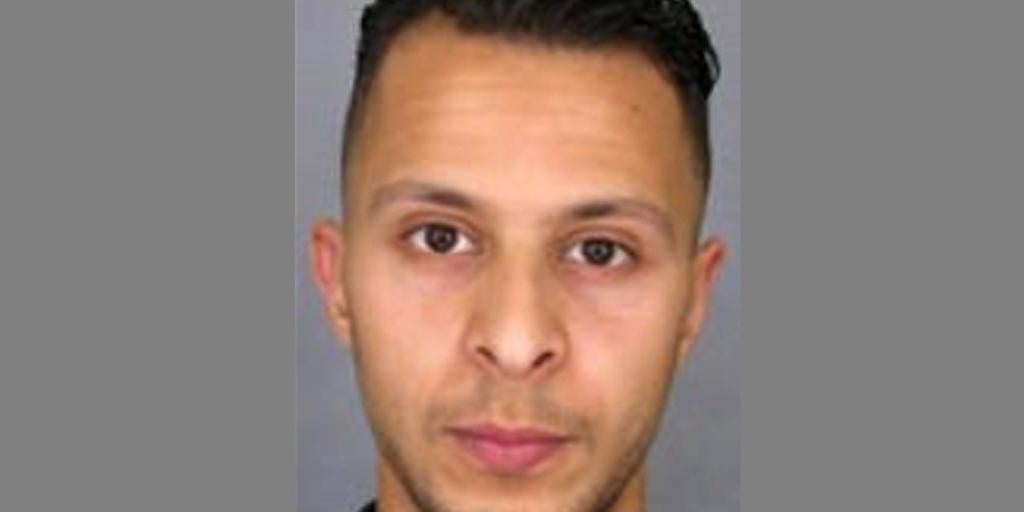 Detenidas en Francia tres personas por entregar un USB al único yihadista vivo de los atentados en Bataclan