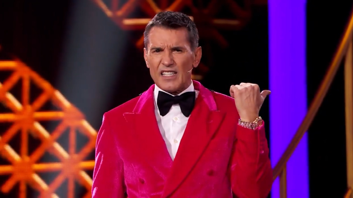 Jesús Vázquez la lía en la final de 'Bailando con las Estrellas' por su favoritismo, le dan un toque y pide perdón