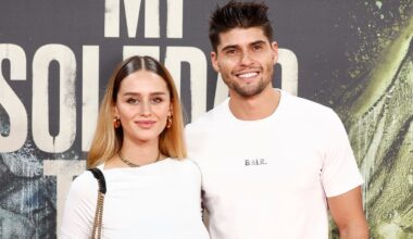 Javier Tudela comparte una nueva foto de su pareja, Marina Romero, ilusionada ante las fechas que se avecinan: "Sí, un mes"