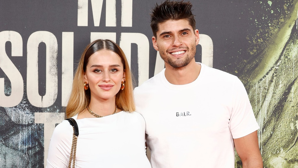 Javier Tudela comparte una nueva foto de su pareja, Marina Romero, ilusionada ante las fechas que se avecinan: "Sí, un mes"