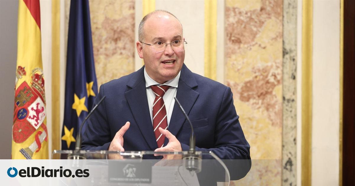 Tellado "invita" a "los votantes de Vox" a la concentración contra Sánchez y advierte de que no ir "es fallarle a España"