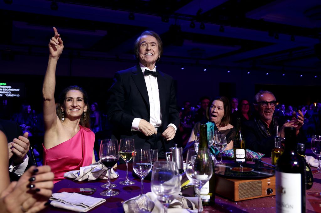 Natalia Figueroa y su hija Alejandra Martos, felices en la gran noche del artista