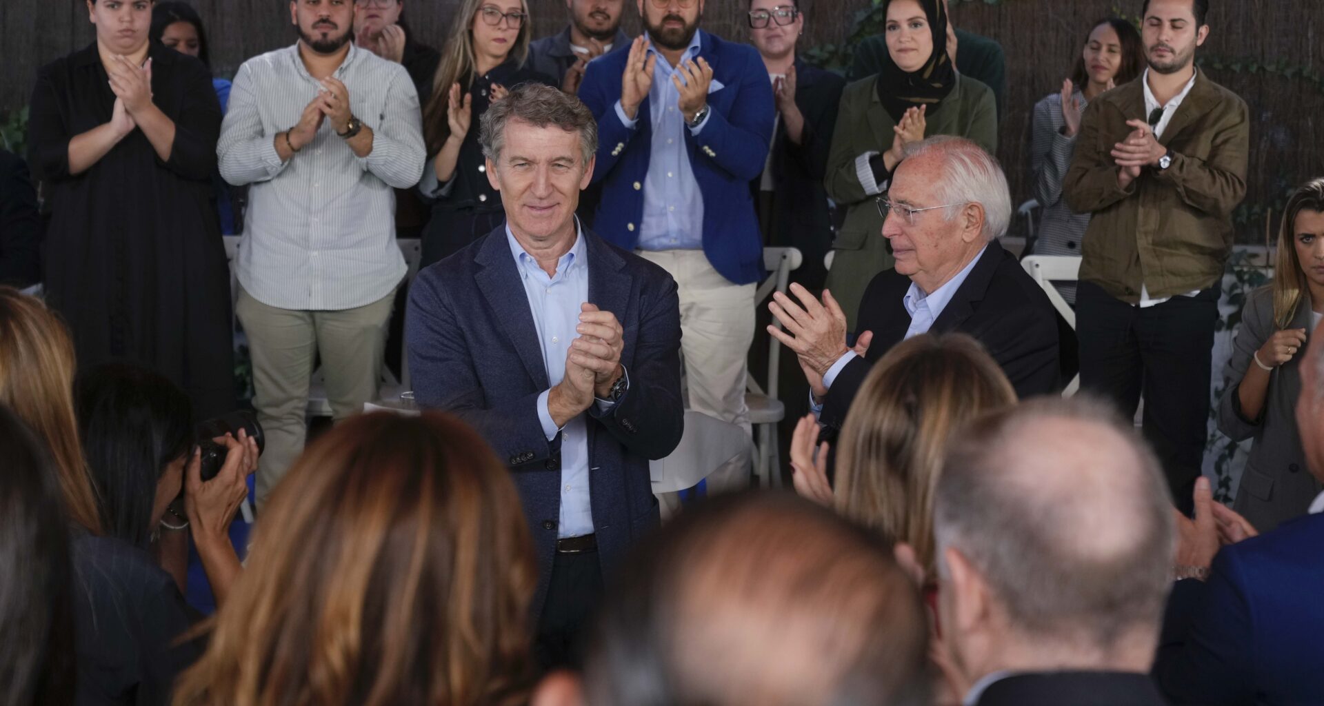 Feijóo ve al Gobierno “acorralado” y “noqueado”: “Los jueces le paran los pies y sus socios le atan las manos” 