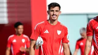 La lesión de Alberto Flores pone intríngulis a la convocatoria de Almeyda para el Espanyol - Sevilla 