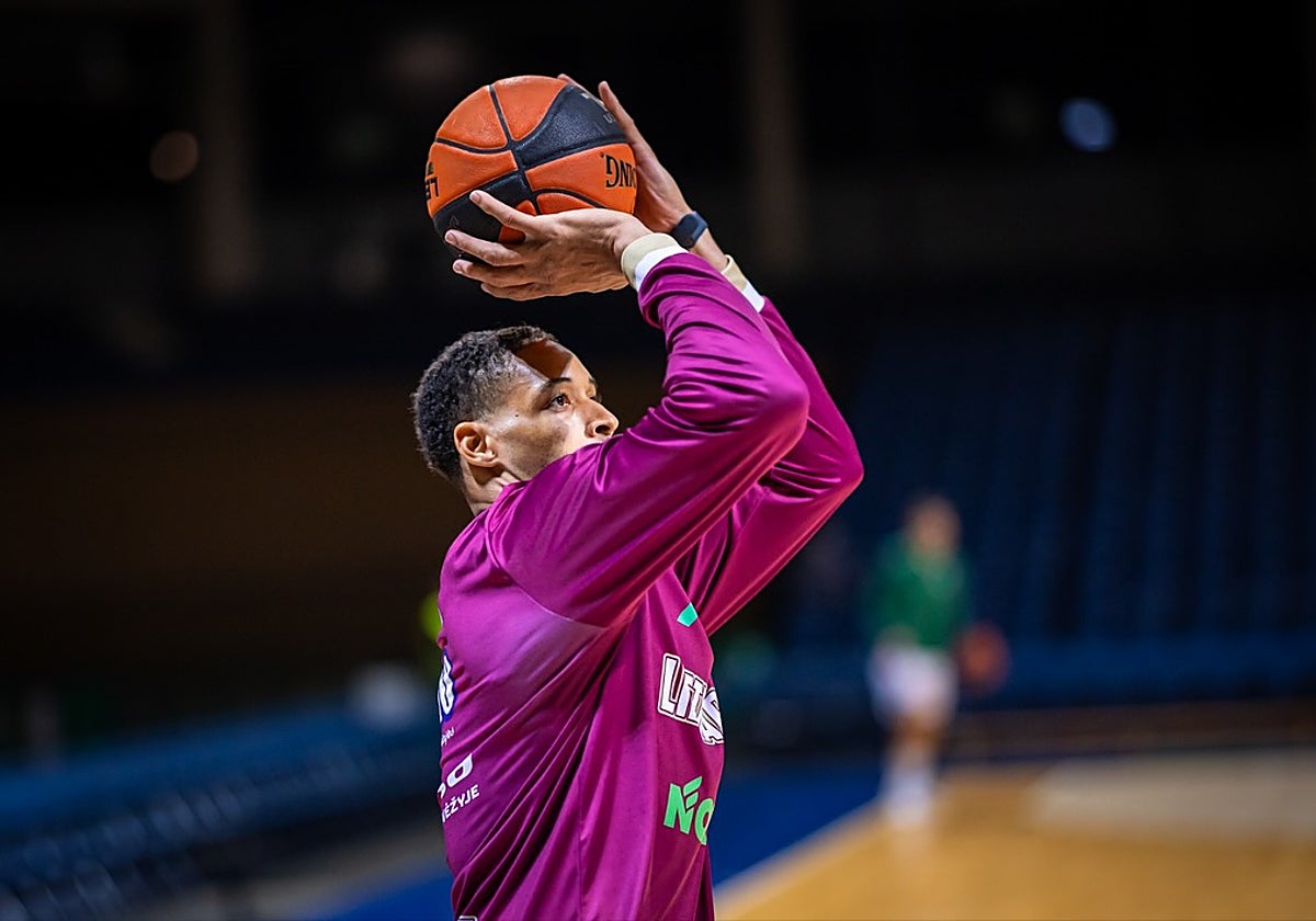 Augustine Rubit roza el 'doble doble' antes de llegar a Málaga