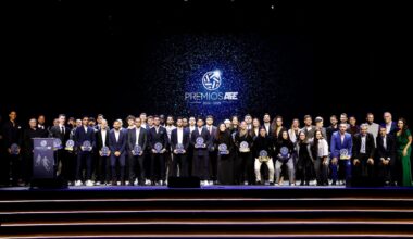 Los futbolistas se rinden a Lamine y Pajor