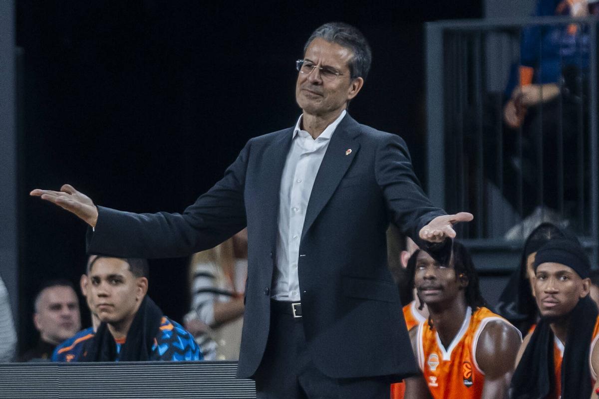 Pedro Martínez, durante el partido entre el Valencia Basket y el Fenerbahçe.
