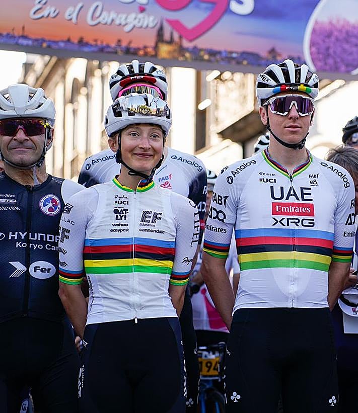 Imagen secundaria 2 - Tadej Pogačar capitaliza la atención en la TotalEnergies Gran Fondo Pico de las Nieves 2025