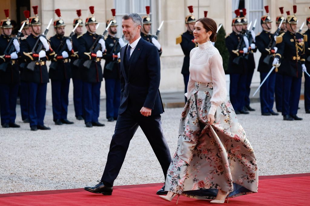 Los reyes de Dinamarca en la cena de Estado en París