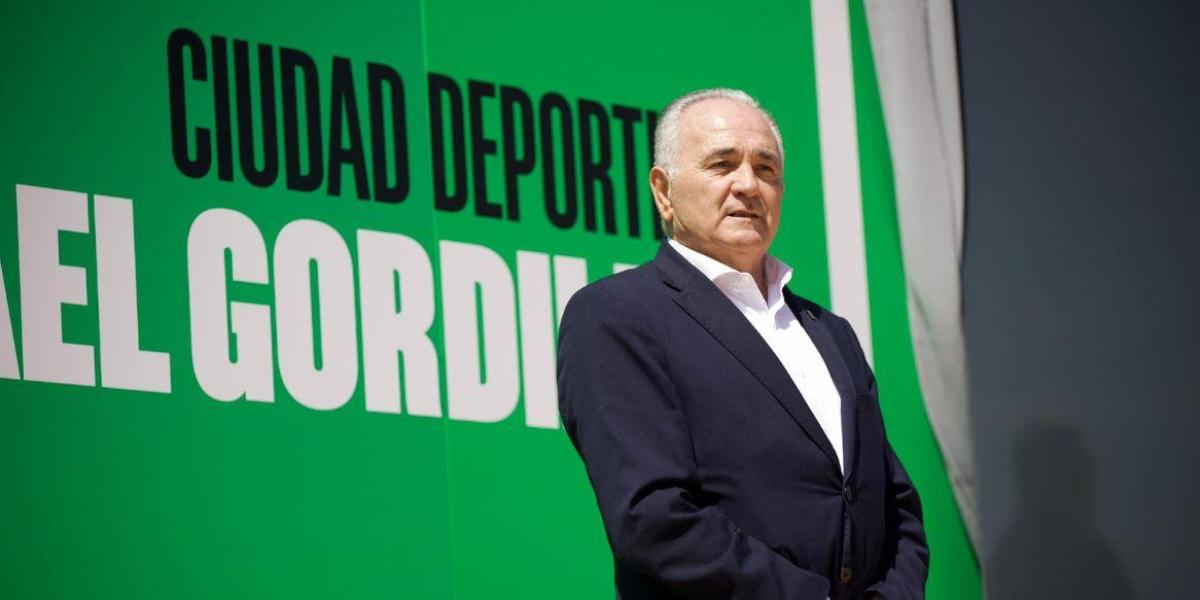 Gordillo se marcha para no hacerse una foto con Caparrós