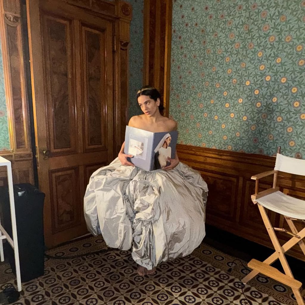 Promoción del nuevo proyecto de la artista en redes sociales