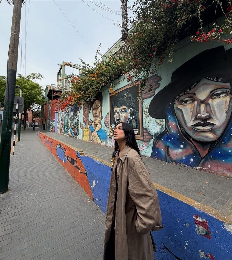 La cantante recorrió algunas de las calles más famosas de Lima.