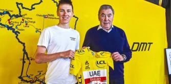 Merckx con Pogacar, por el que muestra u gran respeto y admiración