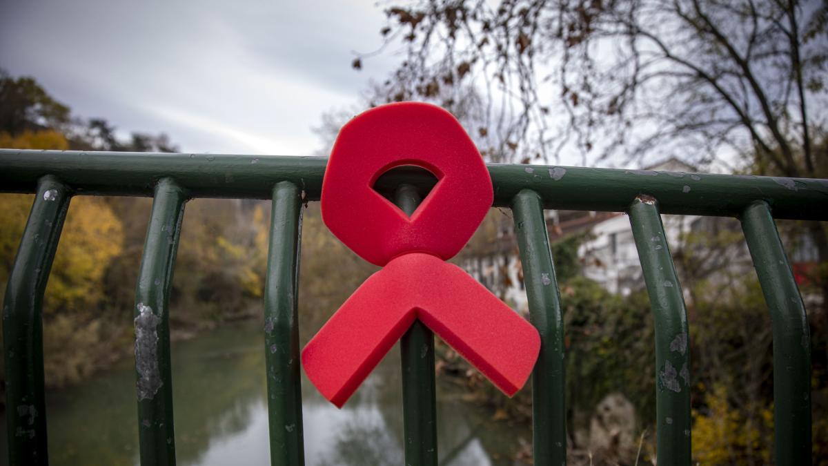 Un total de 1.690 personas viven con infección por VIH en Navarra