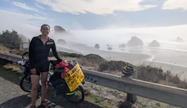 Una pamplonesa recorre 8.000 kilómetros entre naturaleza y secuoyas con un doble objetivo