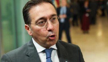 Exteriores insiste en su recomendación de no viajar a Venezuela y defiende que protegerá a las aerolíneas tras la amenaza de Maduro