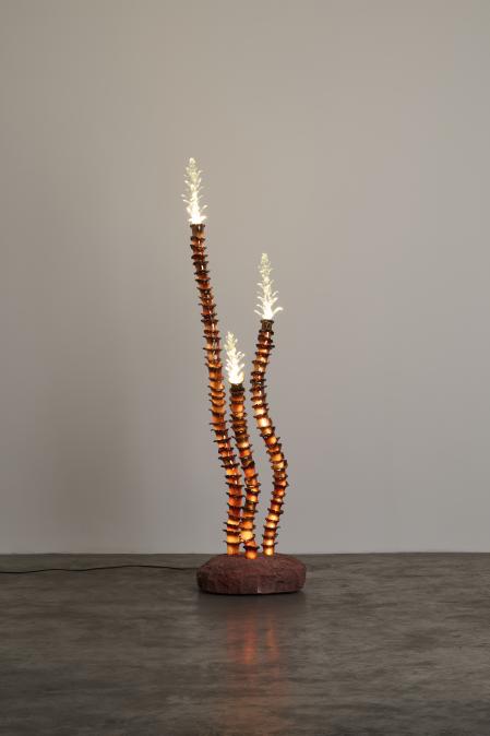 Lámpara de Murano de Christian Pellizzari y pieza cargada de futurismo 
de Audrey Large