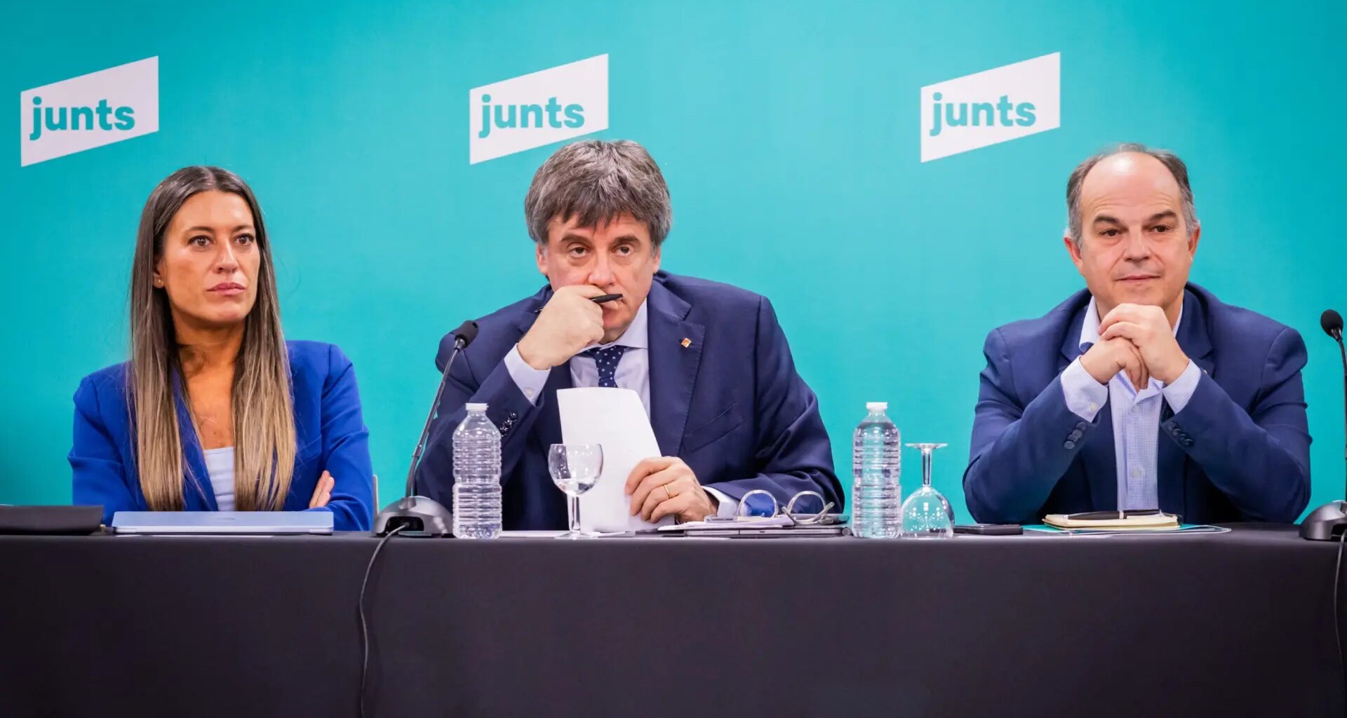 Junts replica a Feijóo que en lugar de pedirles "ayuda" para una moción de censura les pida "perdón"