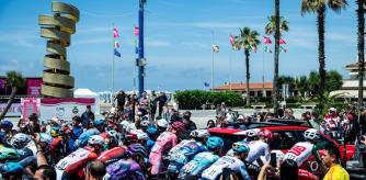 Este año el Giro empezó en Albania