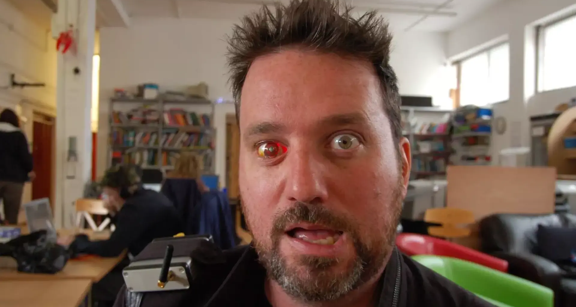 La increíble historia de Rob Spence, el director de cine con una cámara en lugar de ojo