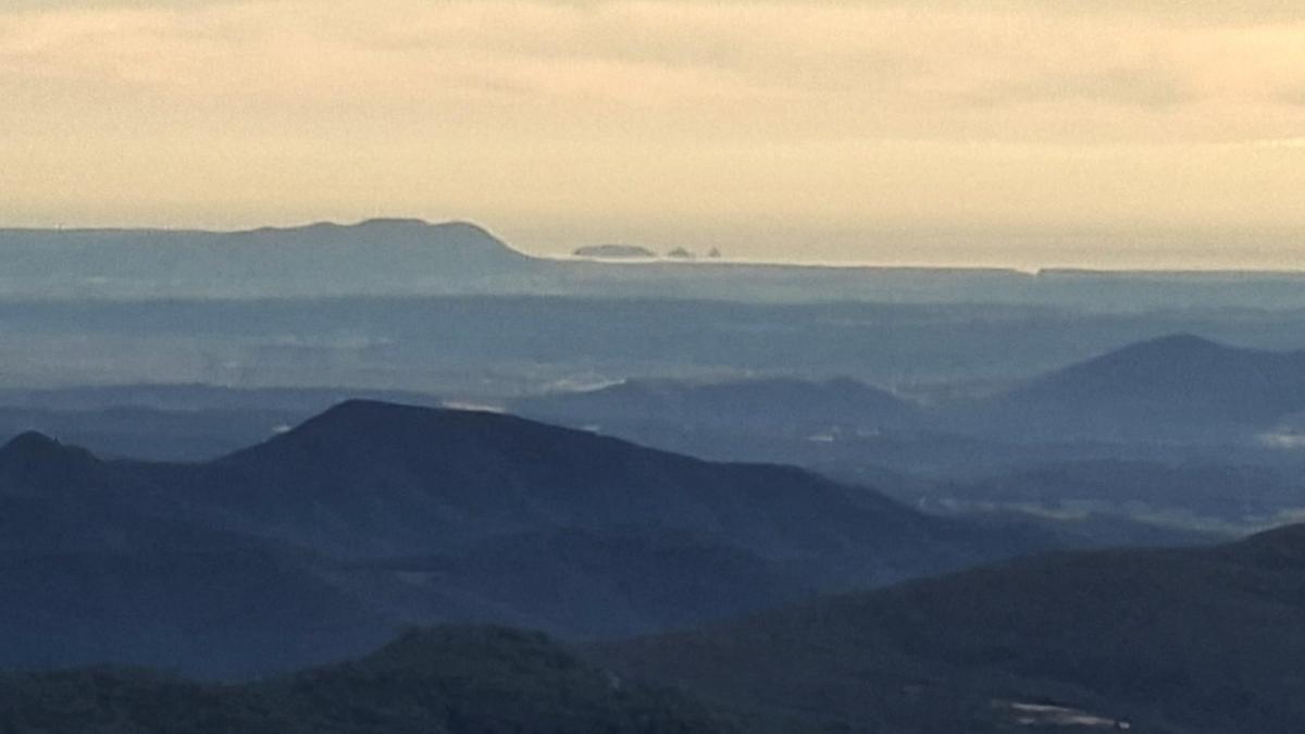 Las islas Medas desde el santuario del Far