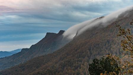 Espectáculo natural del otoño visto desde el Coll de Bracons.