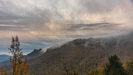 Espectáculo natural del otoño visto desde el Coll de Bracons.